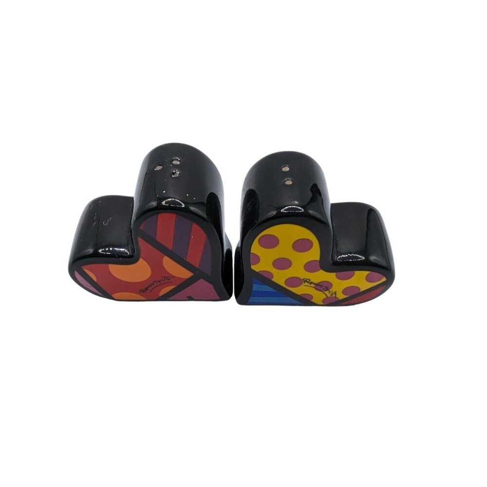 SET OF ROMERO BRITTO HEART SHAPED SALT AND PEPPER SHAKERS - Picture 5 of 9